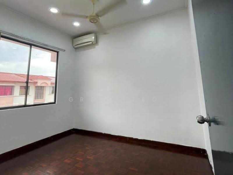 Apartment for Sale at Beverly Hills 1 - Grace Teo - Interior - PropertyGuru.com.my