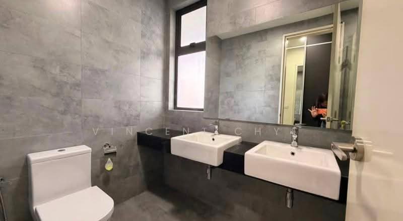 Kondominium untuk Dijual di The Riyang - Vincent Chye - Bathroom - PropertyGuru.com.my