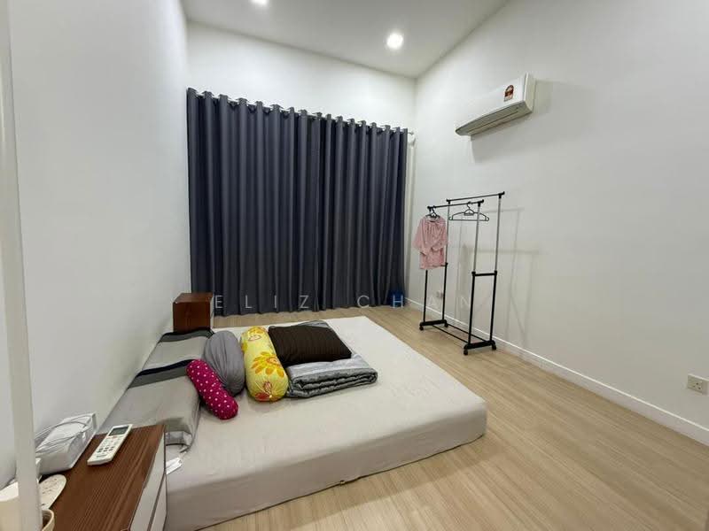 Kondominium untuk Dijual di Damansara Foresta - Eliz Chan - Bedroom - PropertyGuru.com.my