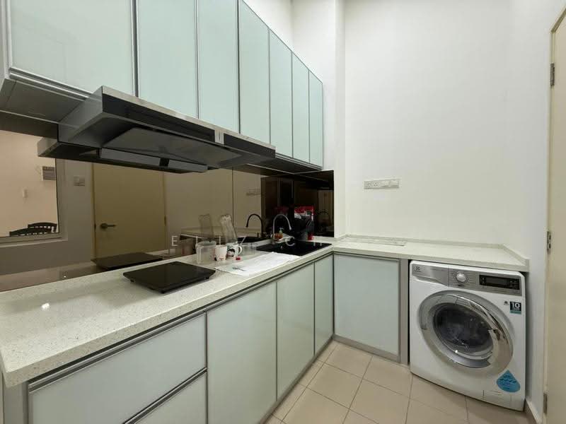 Kondominium untuk Dijual di Damansara Foresta - Eliz Chan - Kitchen - PropertyGuru.com.my