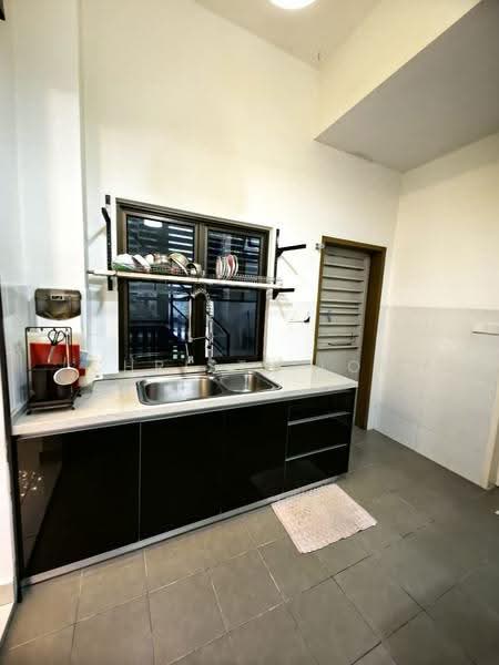 Semi-Detached House for Rent in Taman Semenyih Sentral (Semenyih) - christy Loh - Kitchen - PropertyGuru.com.my