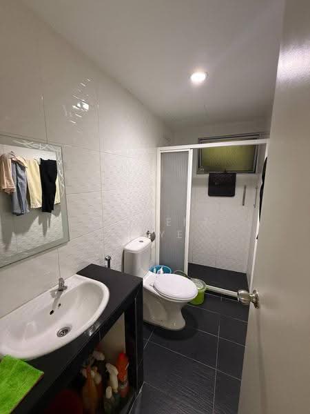 Service Residence for Sale at Koi Kinrara - Vincent Chye - Bathroom - PropertyGuru.com.my