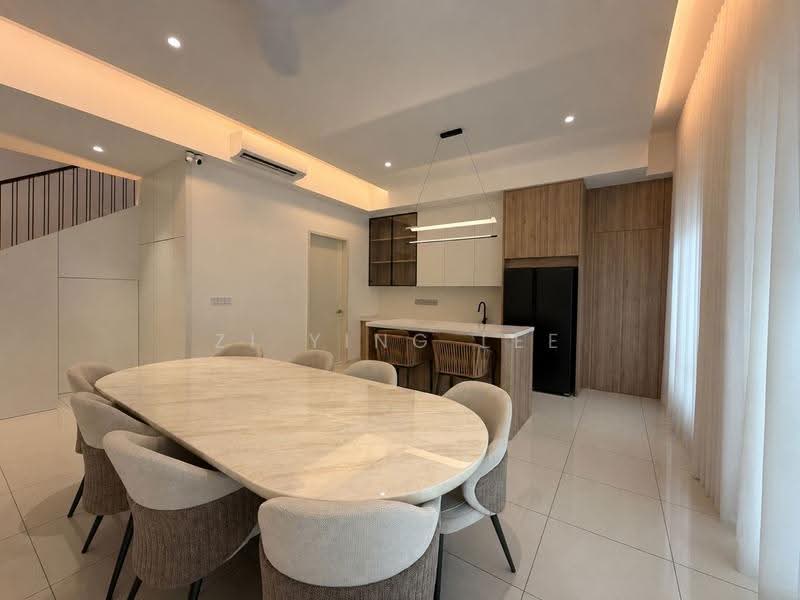 Semi-Detached House for Sale in Telok Panglima Garang (Selangor) - Zi Ying Lee - Dining Room - PropertyGuru.com.my