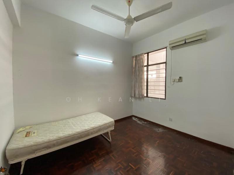 Condominium for Sale at Arratoon Court - Oh Kean Li - Bedroom - PropertyGuru.com.my