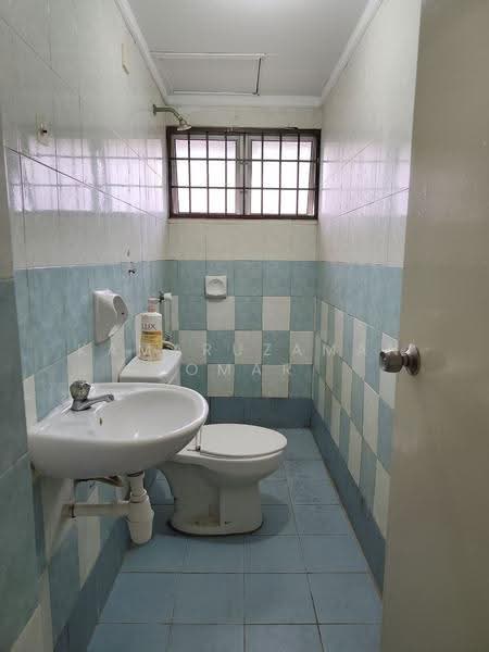 Condominium for Sale at Elaeis 2 - Kamaruzaman Omar - Bathroom - PropertyGuru.com.my