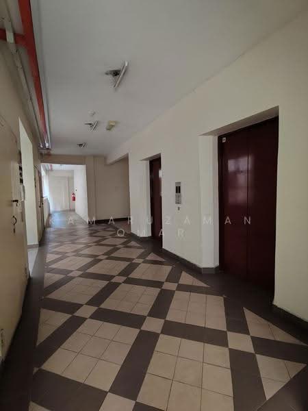 Condominium for Sale at Elaeis 2 - Kamaruzaman Omar - Corridor - PropertyGuru.com.my