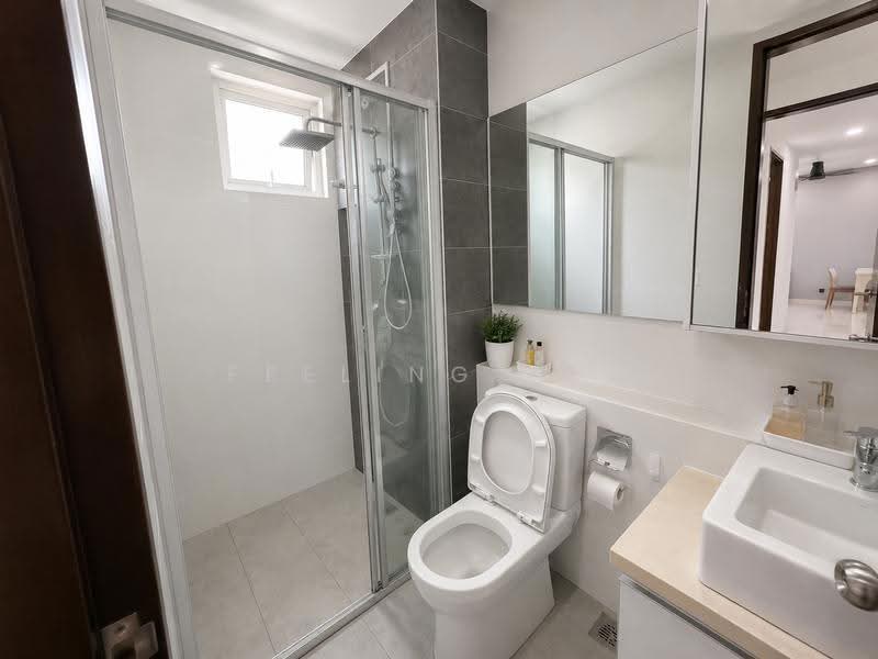 Service Residence for Sale at Impiria Residensi Bukit Tinggi Klang - Feeling Teo - Bathroom - PropertyGuru.com.my