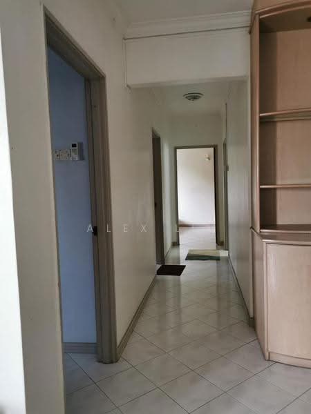 Kondominium untuk Disewa di Marina Bay Condominium - Alex Lim - Corridor - PropertyGuru.com.my