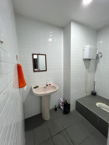 Kilang untuk Disewa di Bandar Seri Alam (Masai) - Tryphaena Tan - Bathroom - PropertyGuru.com.my