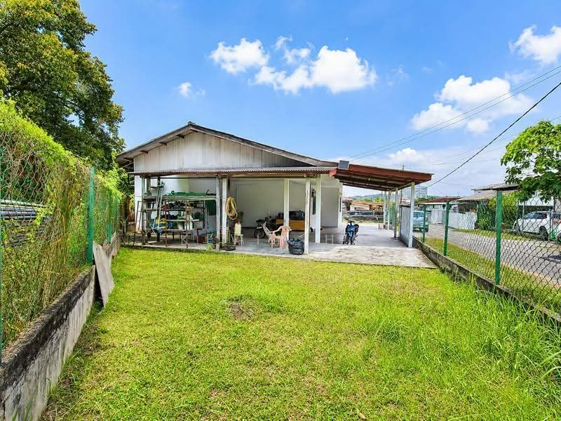Rumah Teres 1-Tingkat untuk Dijual di Kampung Poh Chee Leng (Skudai) - Kevin Ho - Exterior - PropertyGuru.com.my