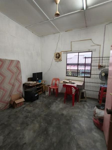 Rumah Teres 1-Tingkat untuk Dijual di Kampung Poh Chee Leng (Skudai) - Kevin Ho - Living Room - PropertyGuru.com.my