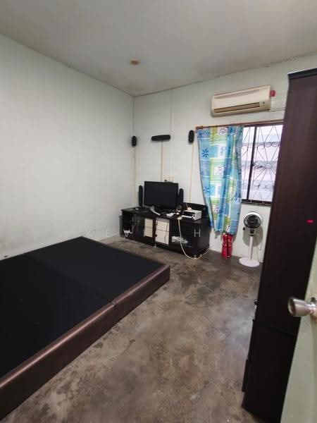 Rumah Teres 1-Tingkat untuk Dijual di Kampung Poh Chee Leng (Skudai) - Kevin Ho - Bedroom - PropertyGuru.com.my