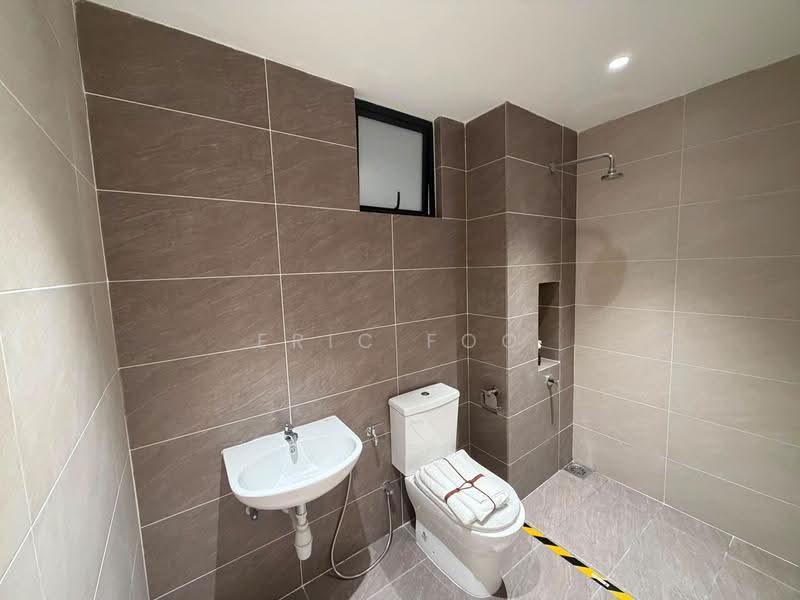 Service Residence for Sale at Bodaiju Residences - Eric Foo - Bathroom - PropertyGuru.com.my