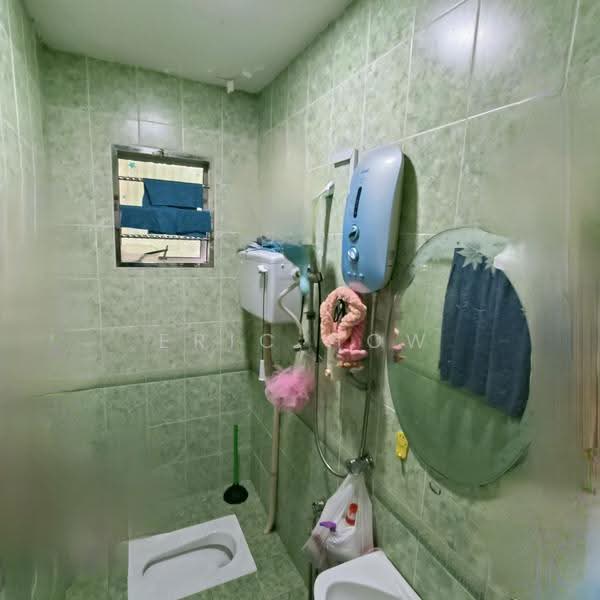 Rumah Teres 2-Tingkat untuk Dijual di Bandar Puteri Puchong (Puchong) - Eric How - Bathroom - PropertyGuru.com.my
