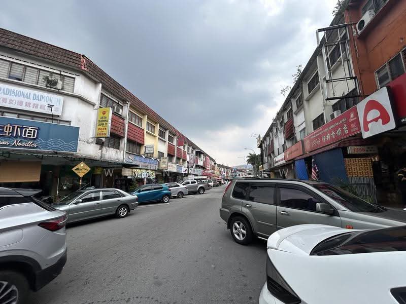 Kedai untuk Disewa di Taman Putra (Ampang) - Wennie Liew - Exterior - PropertyGuru.com.my
