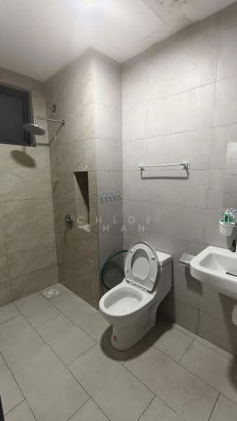 Condominium for Rent at The Holmes 2 - Chloe Chan - Bathroom - PropertyGuru.com.my