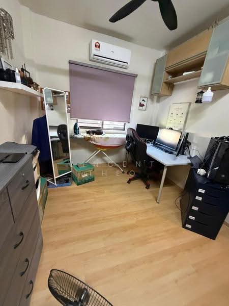 Pangsapuri untuk Dijual di Bunga Raya - Vincent Theo - PropertyGuru.com.my