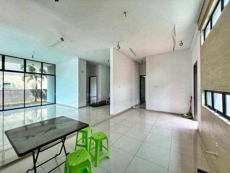 Bungalow House untuk Dijual di Taman Universiti Bangi (Kajang) - Norhafiz Bin Mohd Nor - Living Room - PropertyGuru.com.my