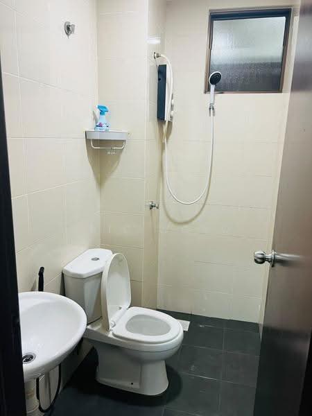 Kondominium untuk Disewa di Residensi Zamrud - Eric Wong - Bathroom - PropertyGuru.com.my