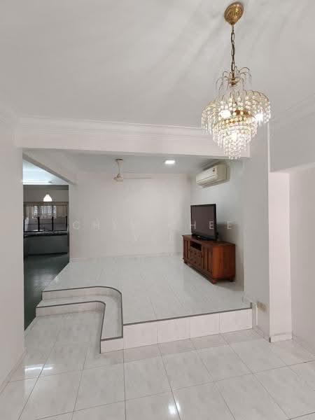 Rumah Teres 2-Tingkat untuk Disewa di Taman Pelangi (Johor Bahru) - Chew Chee Yee - Living Room - PropertyGuru.com.my