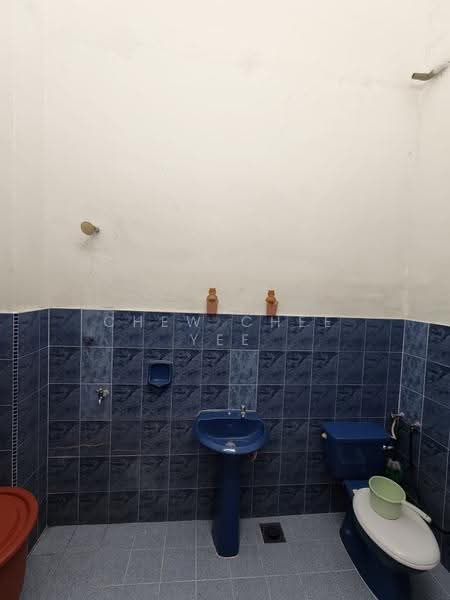 Rumah Teres 2-Tingkat untuk Disewa di Taman Pelangi (Johor Bahru) - Chew Chee Yee - Bathroom - PropertyGuru.com.my