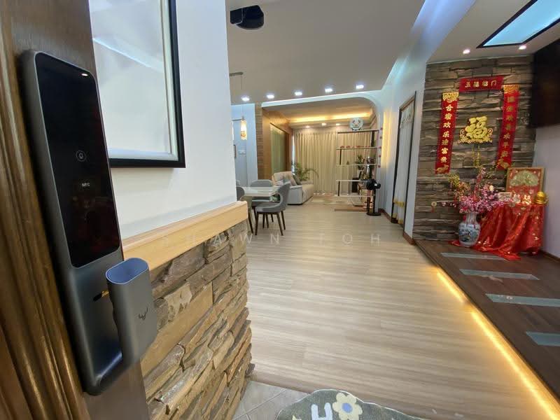 Kondominium untuk Dijual di Gold Coast Resort Condominium - Shawn Toh - Living Room - PropertyGuru.com.my