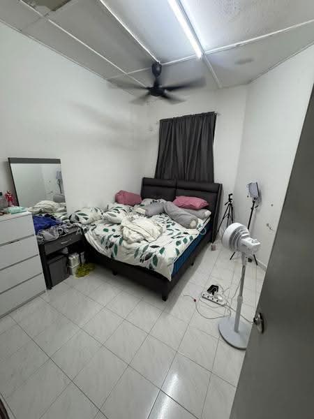 Rumah Teres 1-Tingkat untuk Dijual di Taman Universiti (Skudai) - Daniel Yong - Bedroom - PropertyGuru.com.my