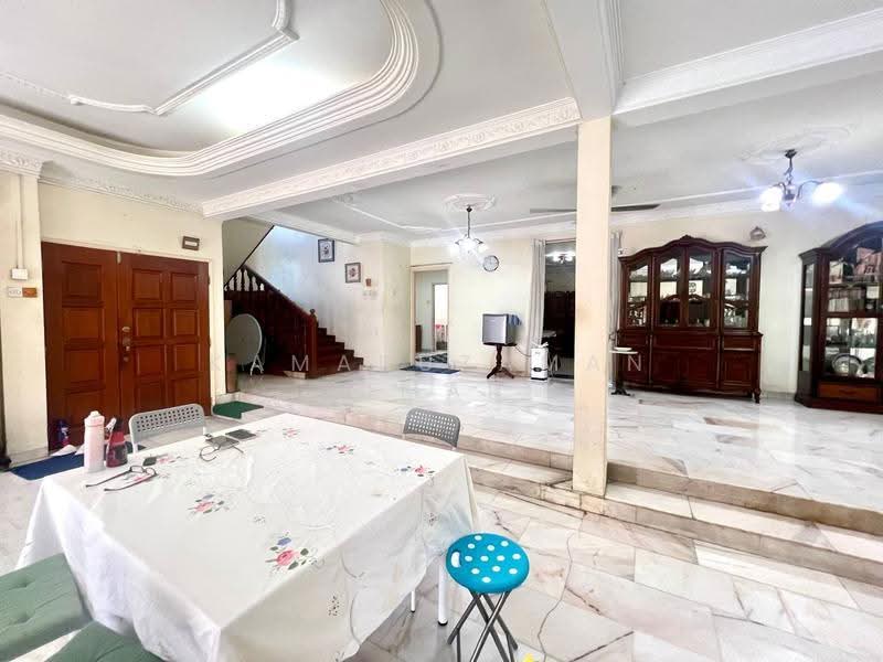 Bungalow House untuk Dijual di Seksyen 3 (Shah Alam) - Kamaruzaman Omar - Living Room - PropertyGuru.com.my