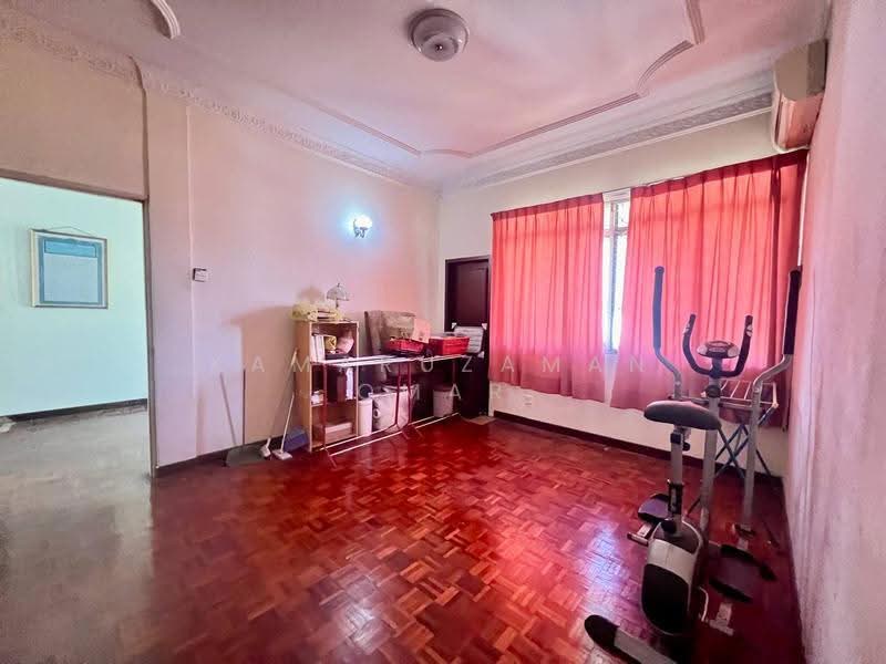 Bungalow House untuk Dijual di Seksyen 3 (Shah Alam) - Kamaruzaman Omar - Living Room - PropertyGuru.com.my