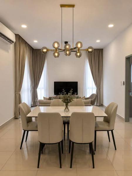 Townhouse for Rent in Elmina (Shah Alam) - Aziz Abdullah - Dining Room - PropertyGuru.com.my