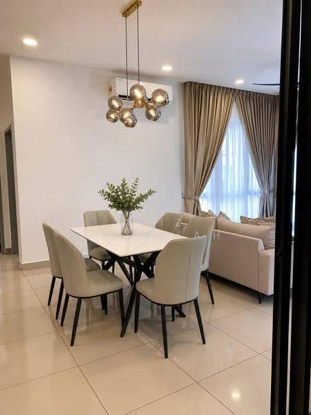 Townhouse for Rent in Elmina (Shah Alam) - Aziz Abdullah - Dining Room - PropertyGuru.com.my