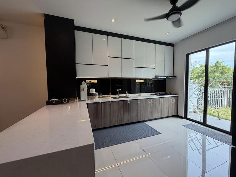 Rumah Teres 2-Tingkat untuk Dijual di Setia Eco Glades (Cyberjaya) - Johnny Leong - Kitchen - PropertyGuru.com.my