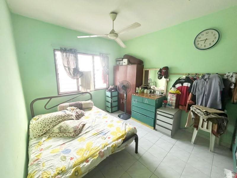 Apartment for Sale at Enggang Apartment - ITA AHMAT - Bedroom - PropertyGuru.com.my