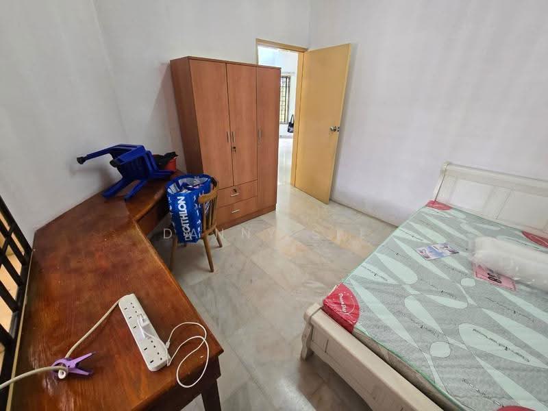 Rumah Teres 1-Tingkat untuk Disewa di Taman Putri Kulai (Kulai) - Danny See - Bedroom - PropertyGuru.com.my