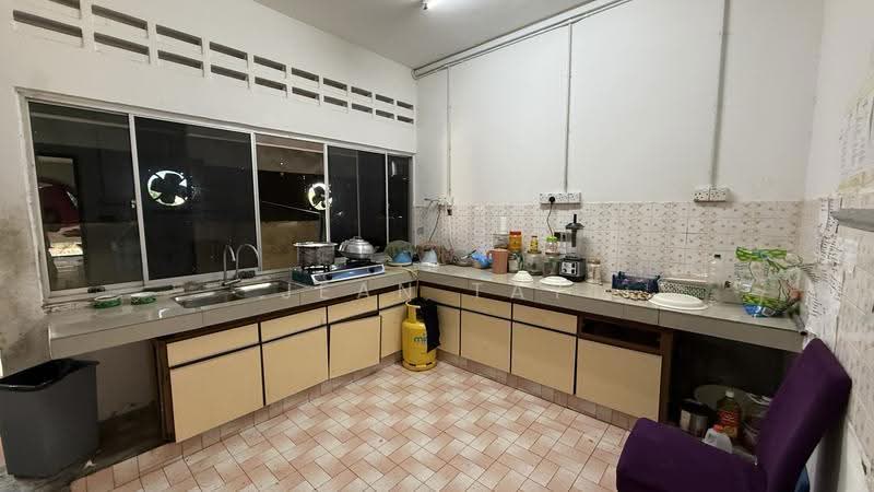 Commercial Bungalow for Rent in Bukit Baru (Melaka) - Jean Tay - Kitchen - PropertyGuru.com.my