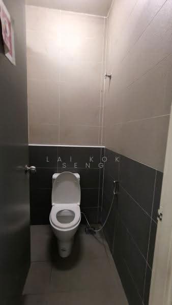 Cluster Factory for Rent in Eco Business Park 1 (Johor Bahru) - Lai Kok Seng - Bathroom - PropertyGuru.com.my
