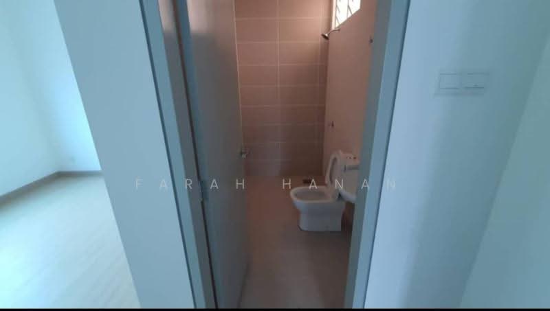 Townhouse for Rent in Dengkil (Selangor) - Farah Hanan - Bathroom - PropertyGuru.com.my