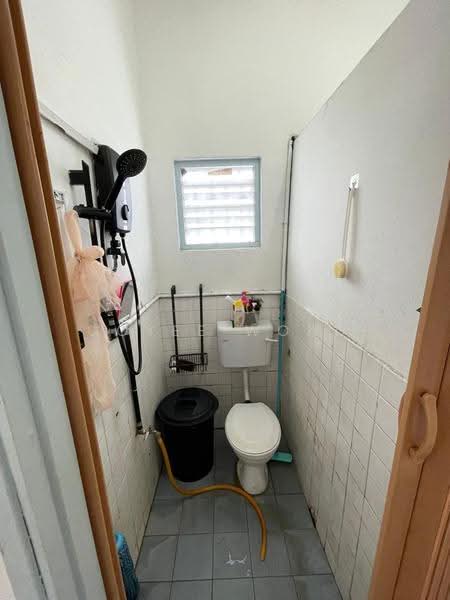 1-storey Terraced House for Sale in Kepong Baru (Kepong) - Coyee Wong - Bathroom - PropertyGuru.com.my