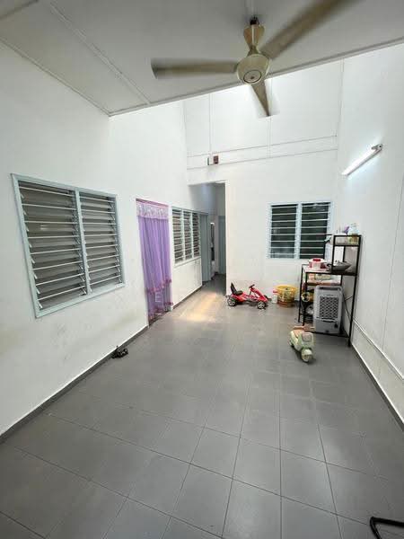 1-storey Terraced House for Sale in Kepong Baru (Kepong) - Coyee Wong - Living Room - PropertyGuru.com.my