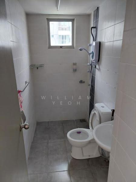 Service Residence for Sale at Park @ One South - William Yeoh - Bathroom - PropertyGuru.com.my