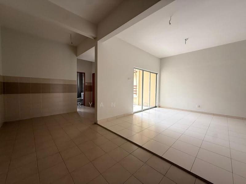 2-storey Terraced House for Sale in Denai Alam (Shah Alam) - Ryan Soo - Living Room - PropertyGuru.com.my