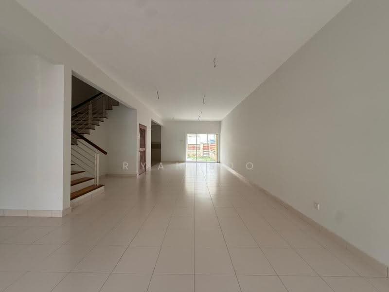 2-storey Terraced House for Sale in Denai Alam (Shah Alam) - Ryan Soo - Living Room - PropertyGuru.com.my