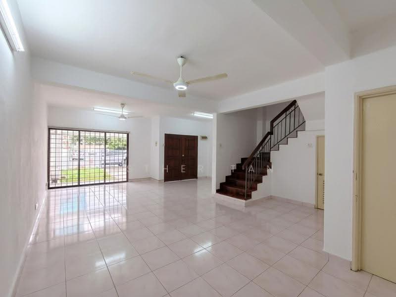 Terraced House for Rent in Petaling Jaya (Selangor) - Esther Tan - Living Room - PropertyGuru.com.my