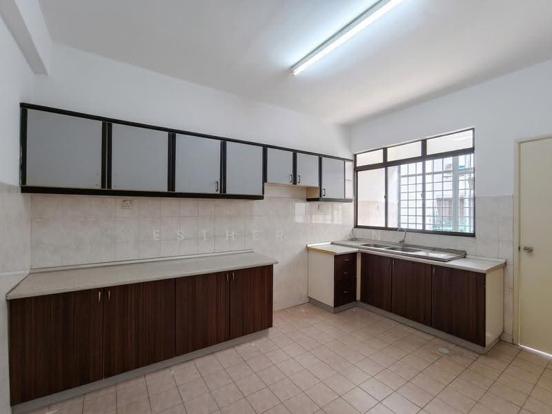 Terraced House for Rent in Petaling Jaya (Selangor) - Esther Tan - Kitchen - PropertyGuru.com.my