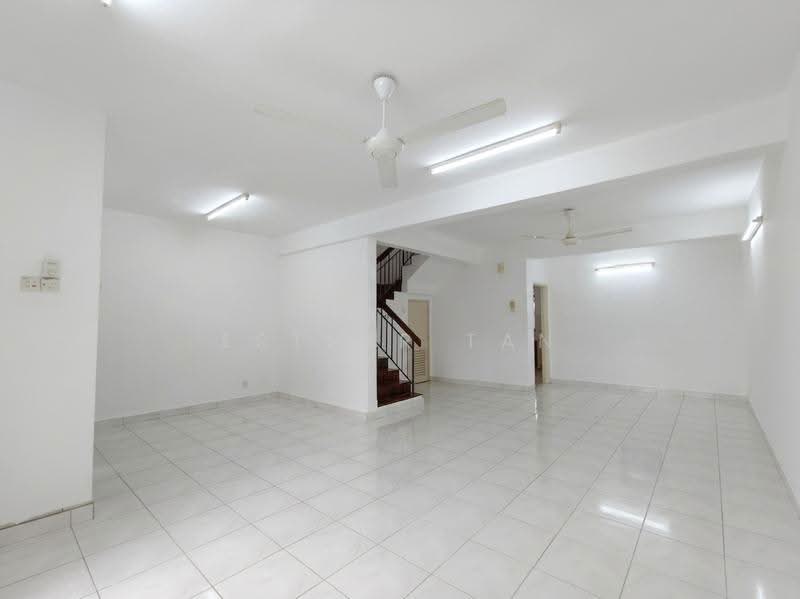 Terraced House for Rent in Petaling Jaya (Selangor) - Esther Tan - Living Room - PropertyGuru.com.my
