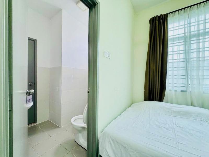 2-storey Terraced House for Sale in Johor Bahru (Johor) - Tammy Chin - Bathroom - PropertyGuru.com.my