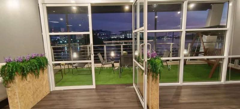Shop / Office for Sale in Presint 8 (Putrajaya) - Najah Kadir - Balcony - PropertyGuru.com.my