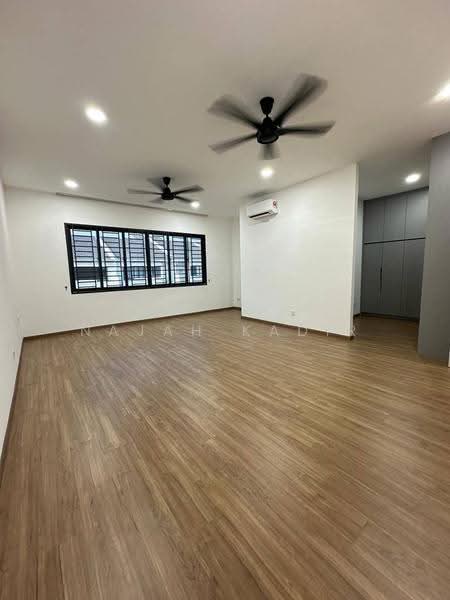Rumah Teres 2-Tingkat untuk Dijual di Cyberjaya (Selangor) - Najah Kadir - Living Room - PropertyGuru.com.my