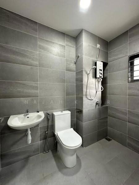 Rumah Teres 2-Tingkat untuk Dijual di Cyberjaya (Selangor) - Najah Kadir - Bathroom - PropertyGuru.com.my
