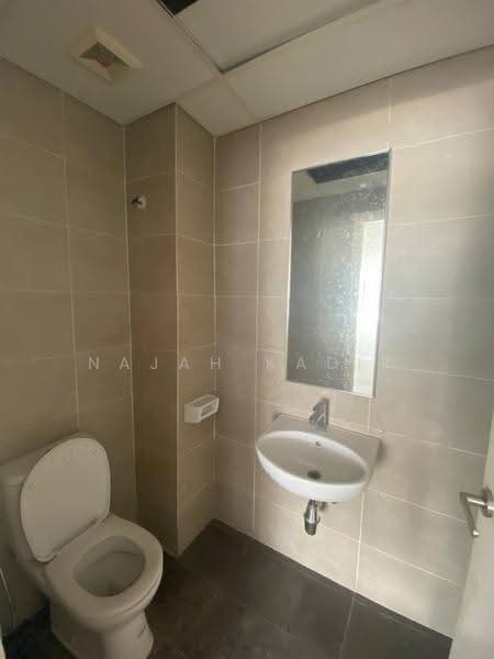 Pejabat untuk Disewa di Cyberjaya (Selangor) - Najah Kadir - Bathroom - PropertyGuru.com.my